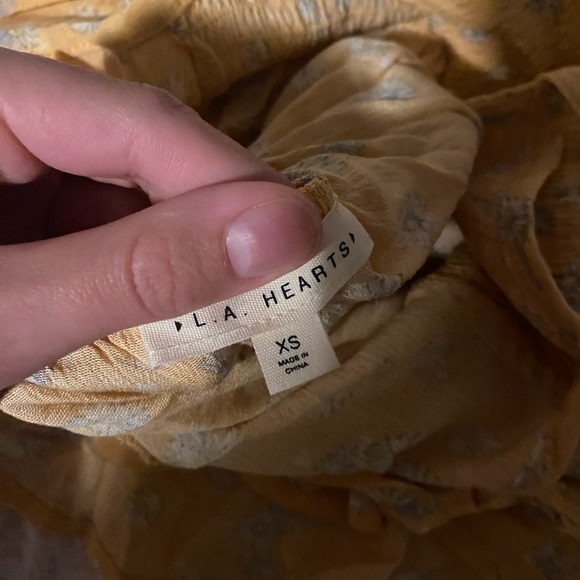 Floral Yellow Top. - Picture 3 of 3